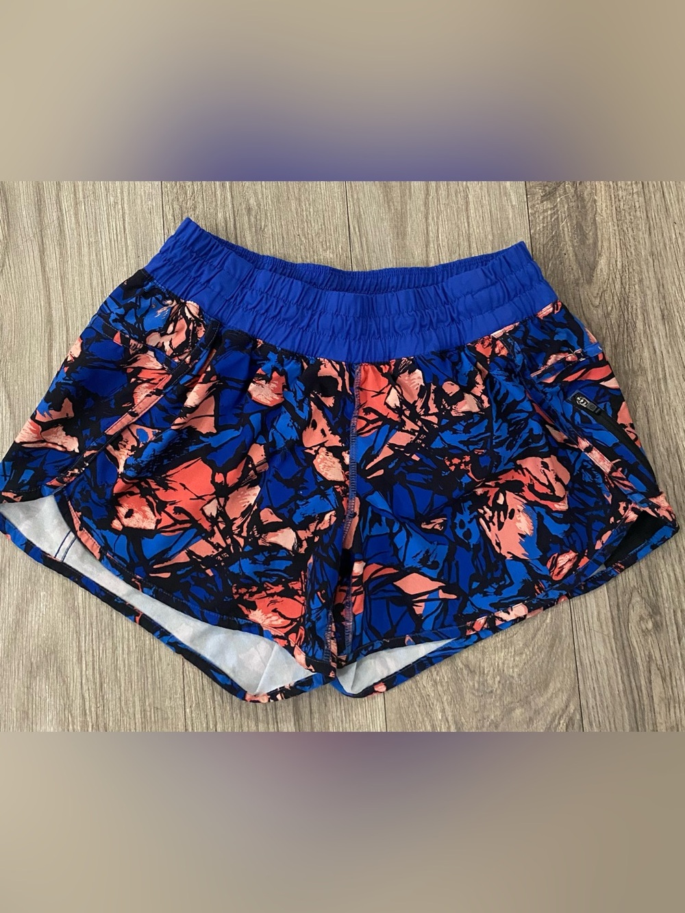 lululemon athletica Blue & Coral Abstract Print Athletic Shorts